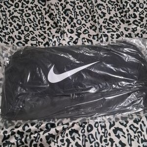 Nike Brasilia 9.5 Training Duffel Bag (Medium, 60L)Black brand new